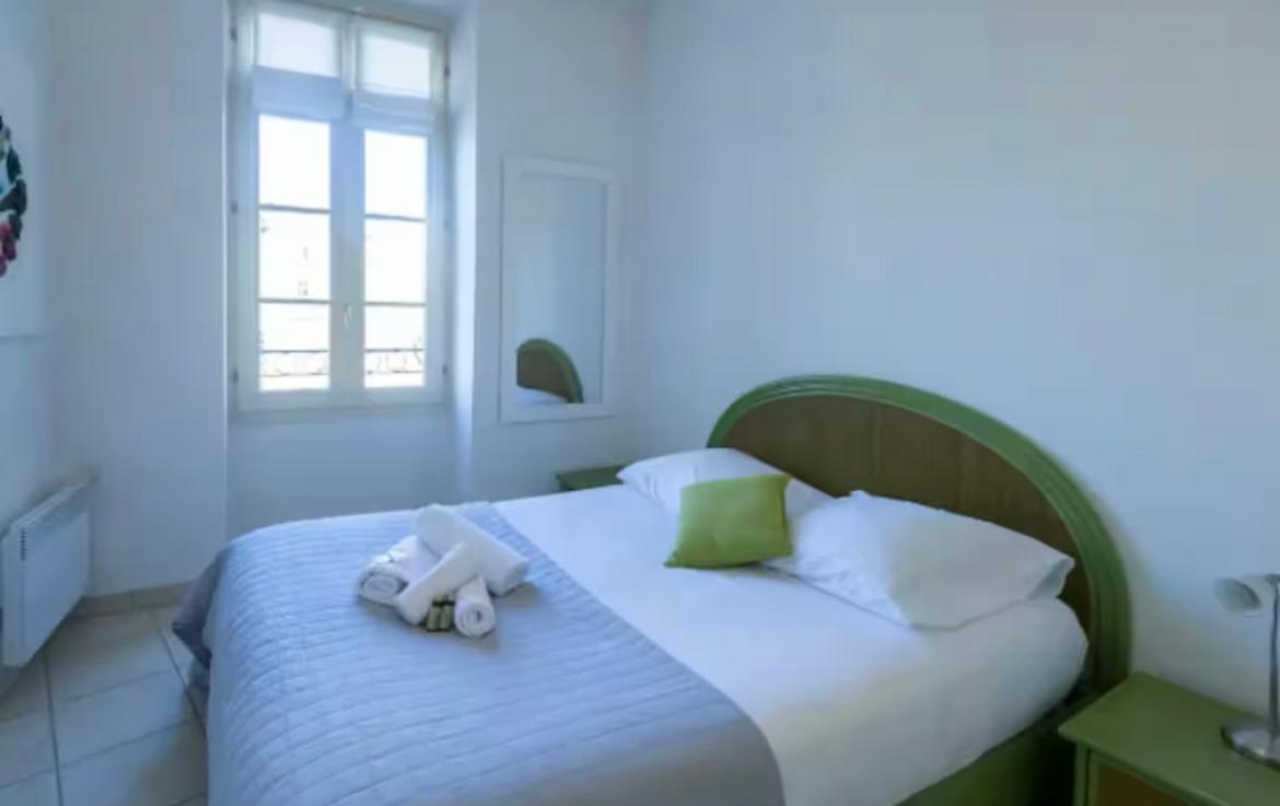 Place Grimaldi, Close To And Restaurants, With Balcony Apartamento *